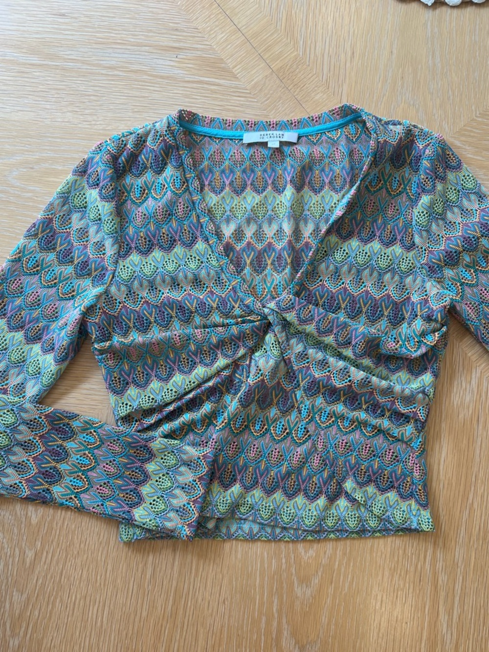10 Crosby Derek Lam Multicolor Green Blue Patterned Twist-Front Crop Top